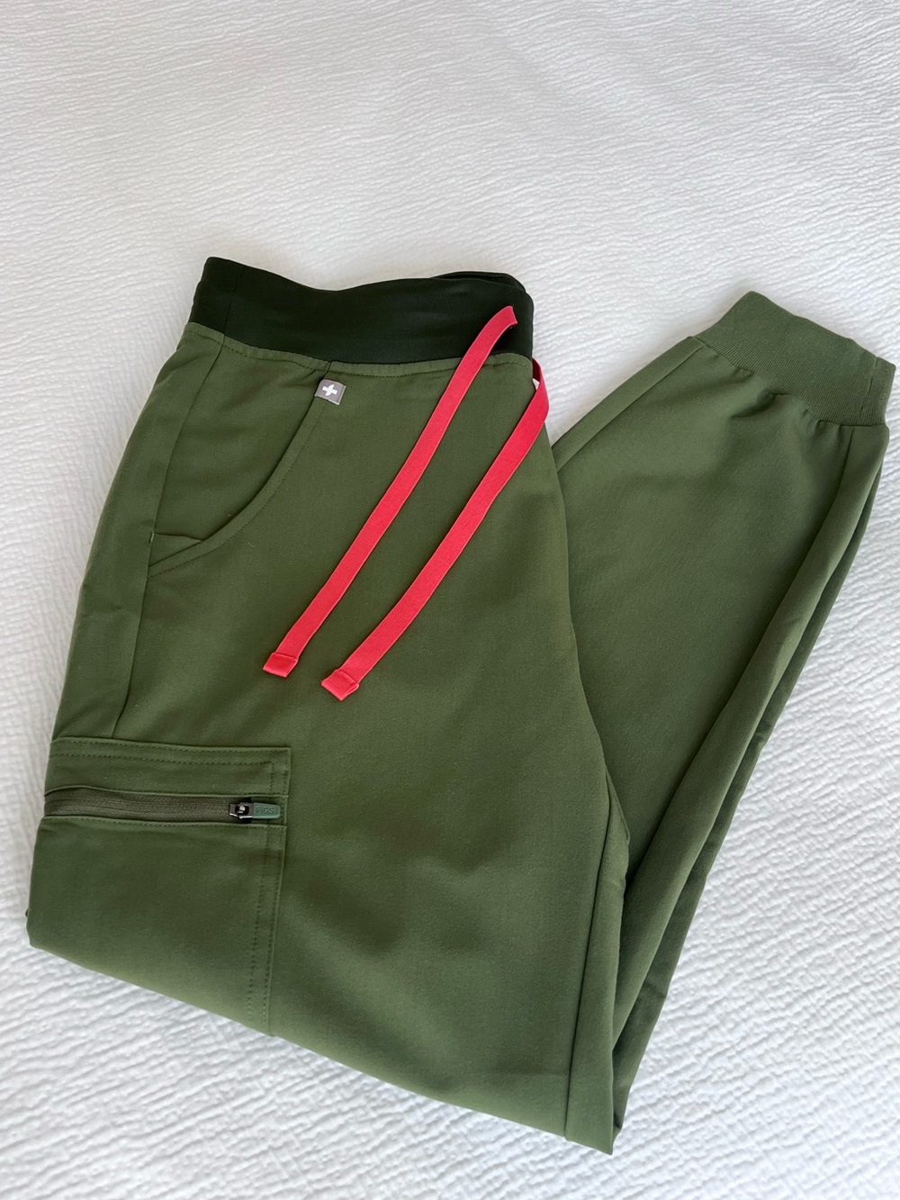 FIGS Dark Olive Catarina One-Pocket Scrub Top XS + Zamora Jogger Pants S Set - Picture 3 of 15
